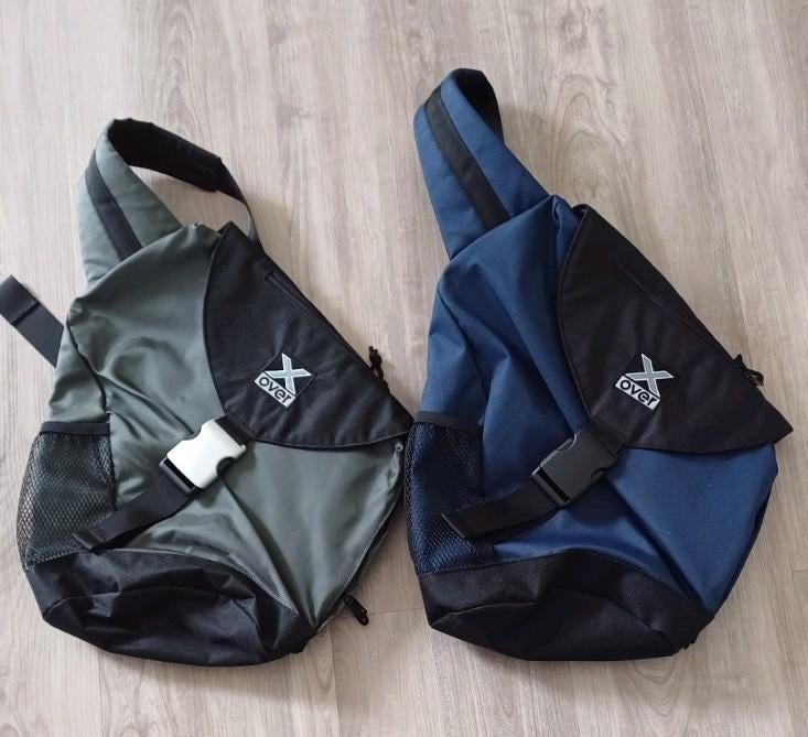 X-Over Rugzak / Sling Bag - Grijs en Blauw Blauw, Sieraden, Tassen en Uiterlijk, Tassen | Rugtassen, Overige merken, Gebruikt