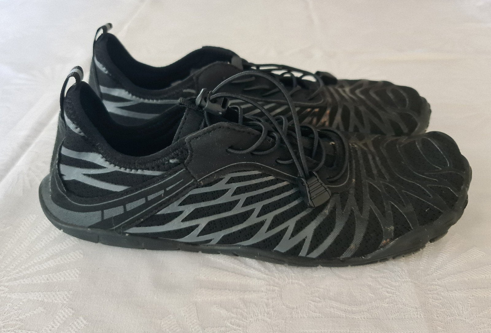 Outtec Waterschoenen Aquaschoenen voor Volwassenen mt 41, Watersport en Boten, Watersportkleding, Outtec, Gebruikt, Zeil- of Surfschoenen