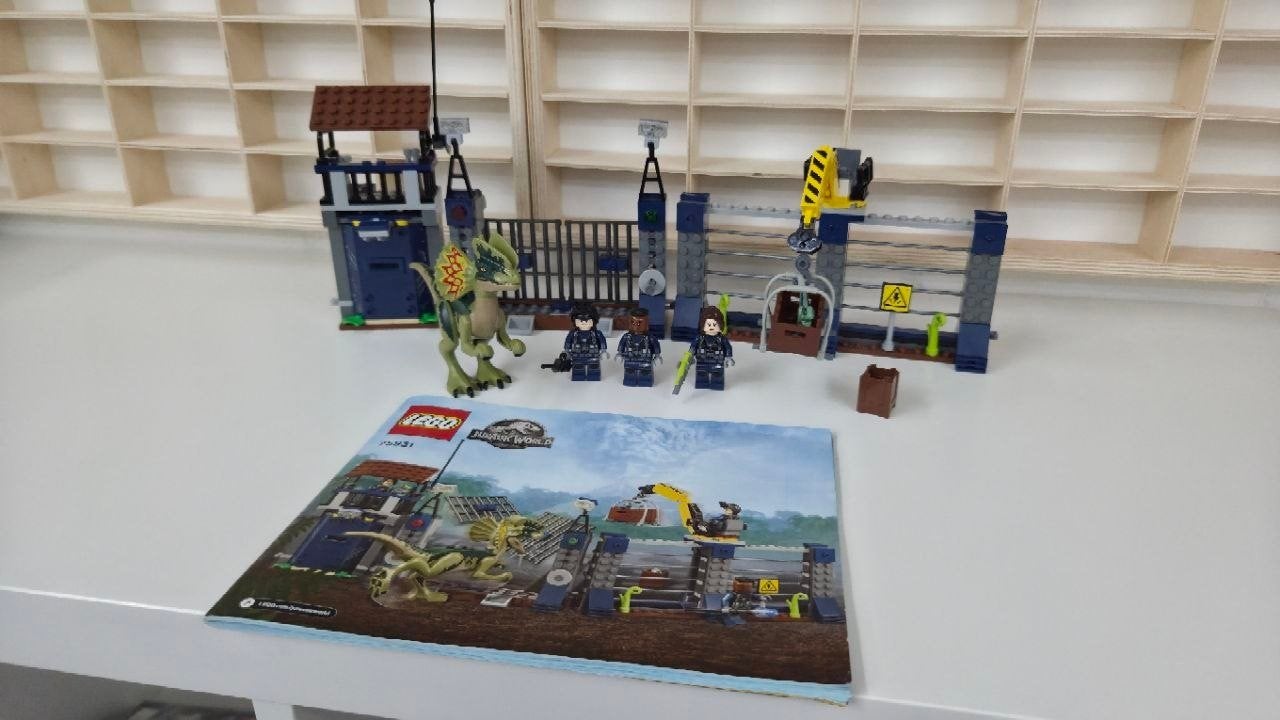 Lego Jurassic world 75931 Dilophosaurus outpost attack, Gebruikt, Jurassic World, Lego, Ophalen of Verzenden