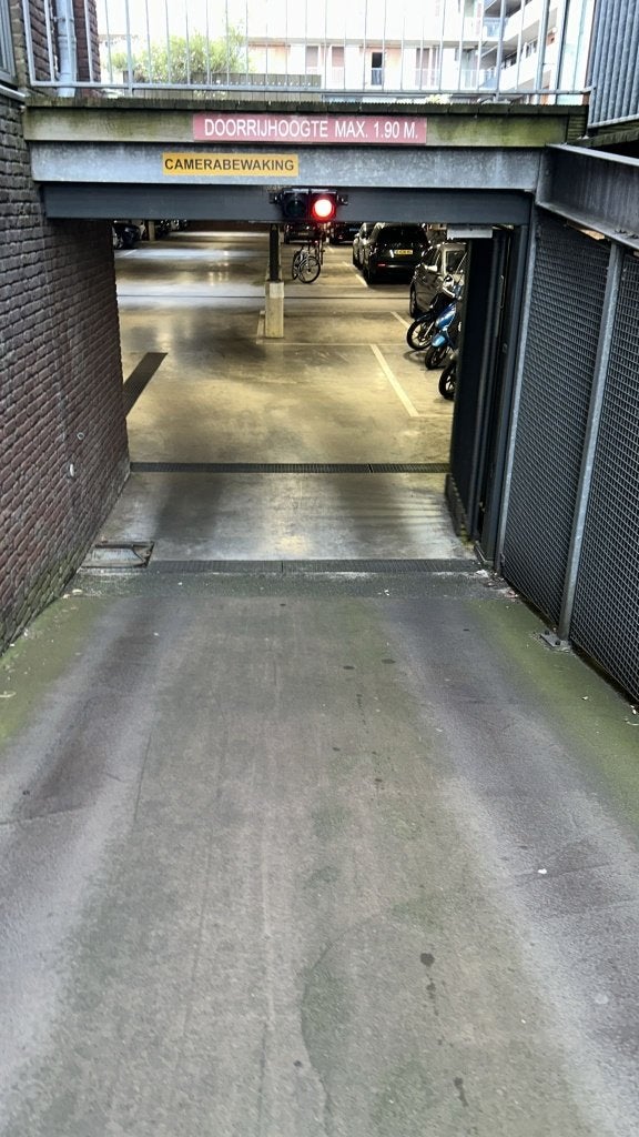 Parkeerplaats Amsterdam-Noord pruimenstraat te huur 165 euro, Auto diversen, Ophalen