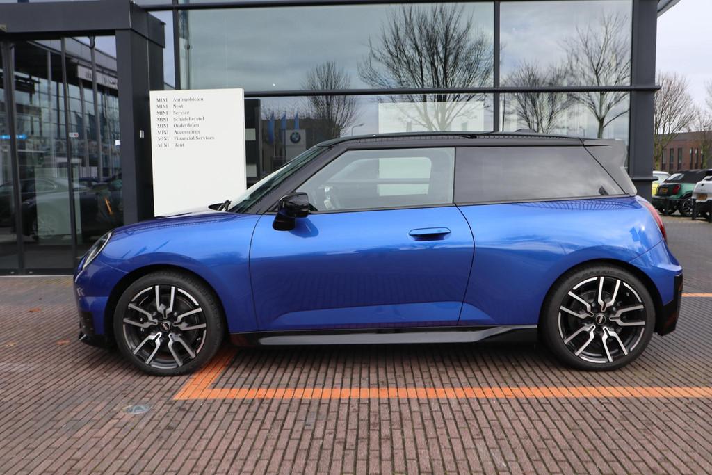 MINI 3-deurs Cooper SE | John Cooper Works Trim + Pakket L, Zwart, Met garantie (alle), Mini Electric, 315 min
