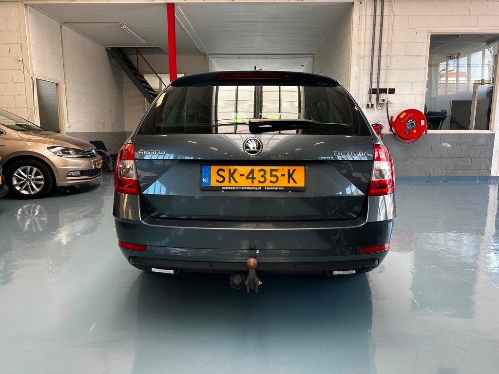 Skoda Octavia Combi 1.6 TDI Greentech Ambition Business, Voorwielaandrijving, 1227 kg, Gebruikt, Euro 6