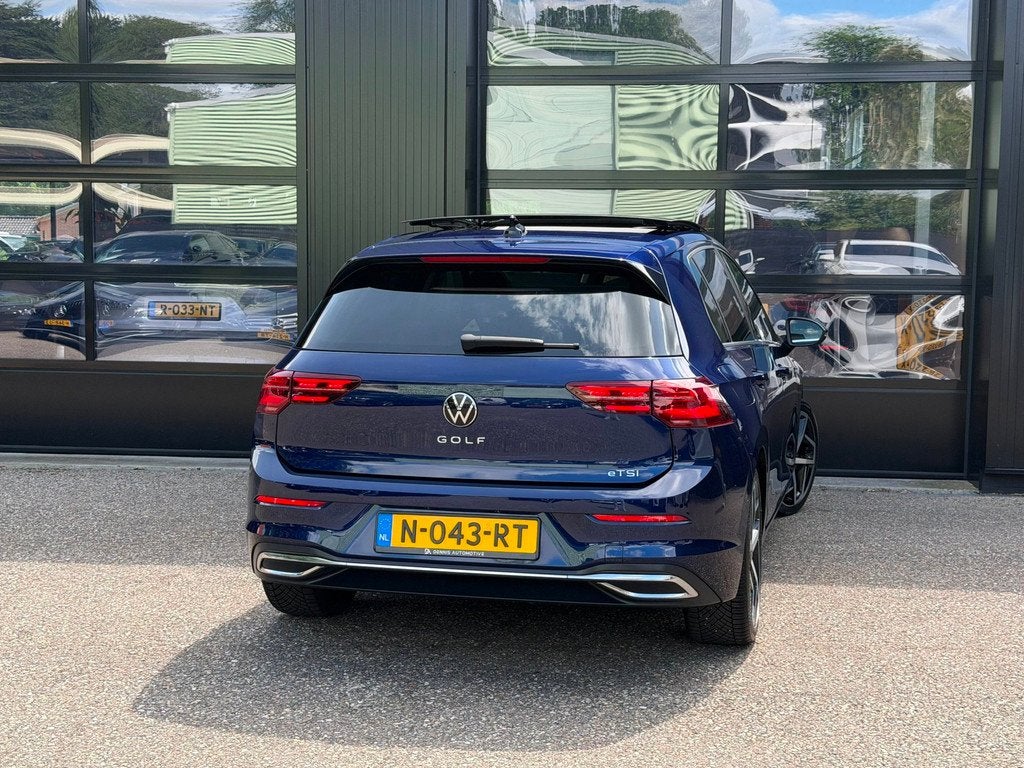Volkswagen Golf 1.5 eTSI Style Pano Camera Headup IQ. Light, Auto's, Volkswagen, Euro 6, 4 cilinders, 150 pk, Blauw