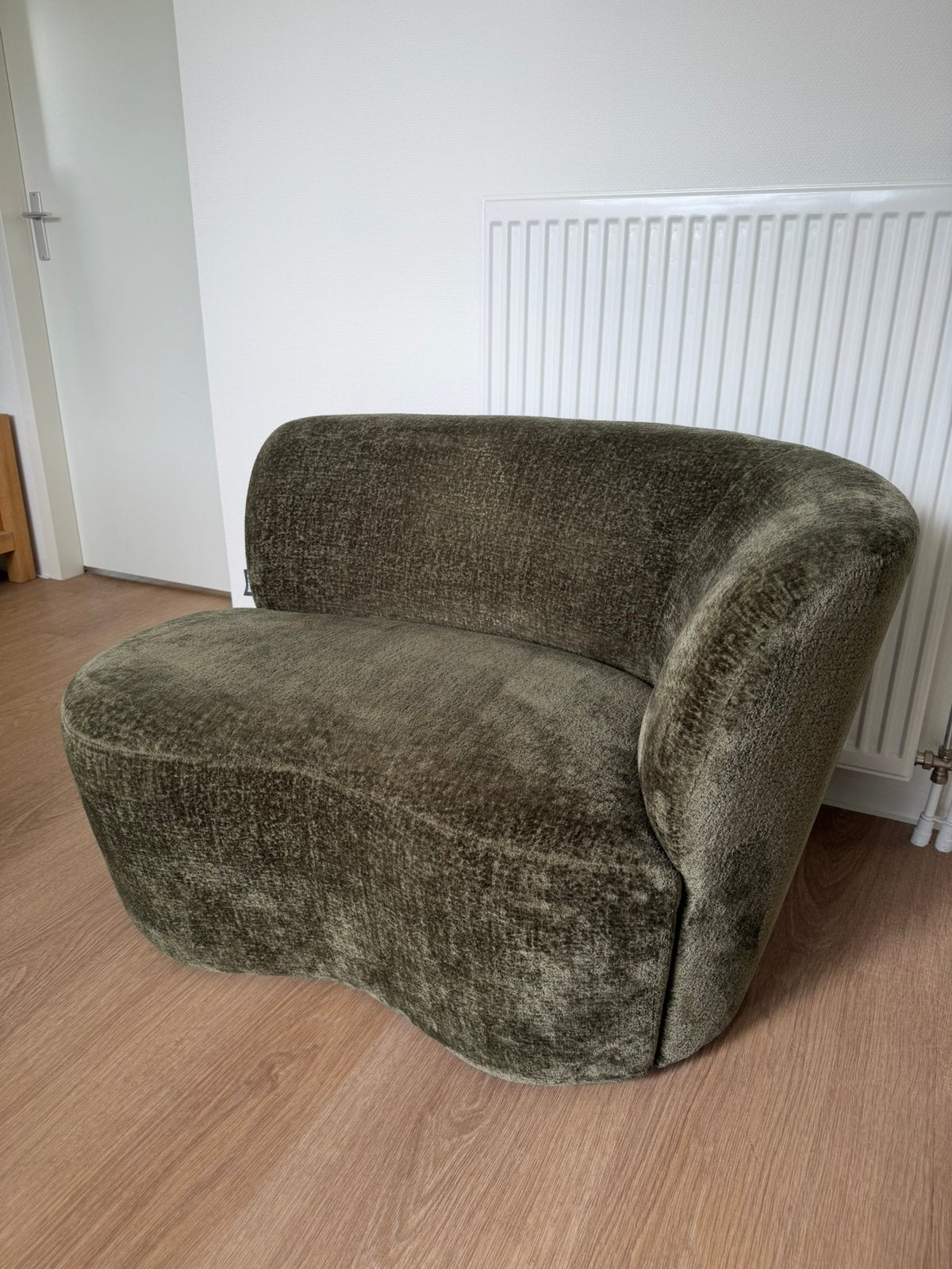 WOOOD fauteuil Stone warmgroen velvet - leuning rechts, Ophalen, Zo goed als nieuw, 75 tot 100 cm, 50 tot 75 cm