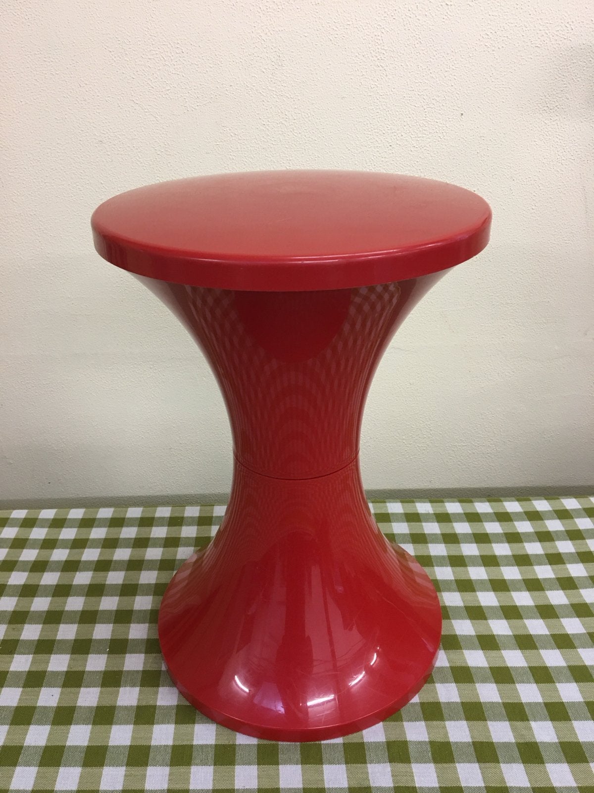 Rode Tam Tam kruk, vintage design, Huis en Inrichting, Ophalen, Kunststof, Gebruikt, Eén