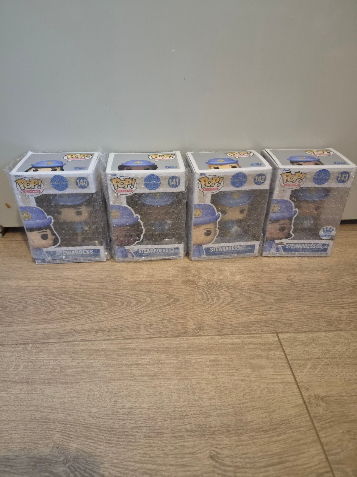 Funko Pop! Pan Am Stewardess Set (140, 141, 142, 143), Verzamelen, Ophalen of Verzenden, Zo goed als nieuw