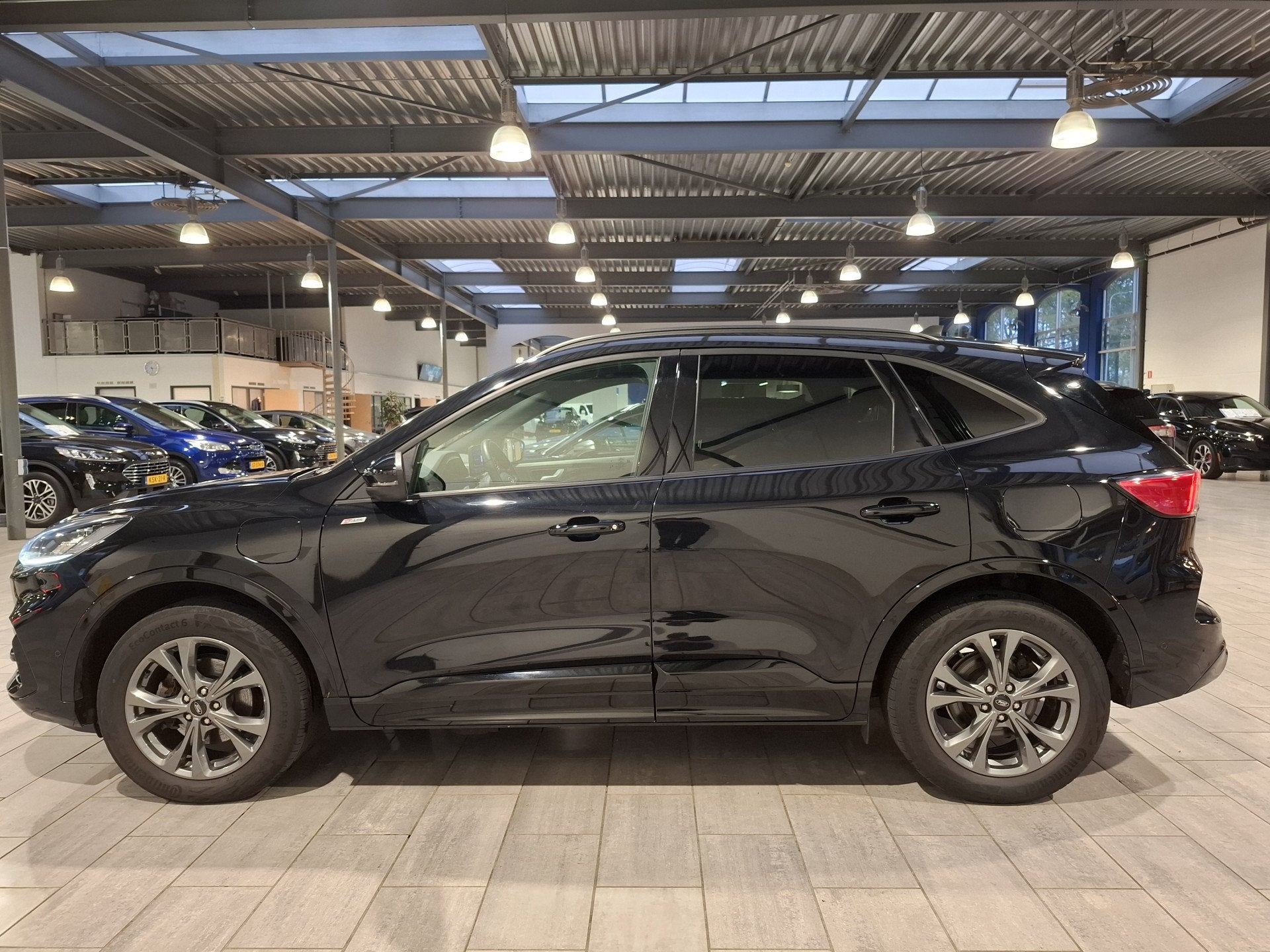 Ford Kuga 2.5 PHEV ST-Line X | Trekhaak | SOH 90,9% | Dealer, 14 kWh, Gebruikt, 4 cilinders, Zwart