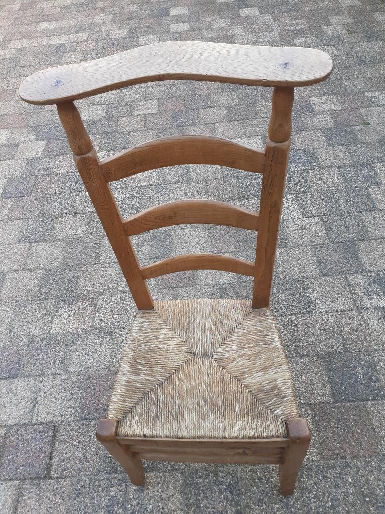 Bidstoel, Antiek en Kunst, Ophalen