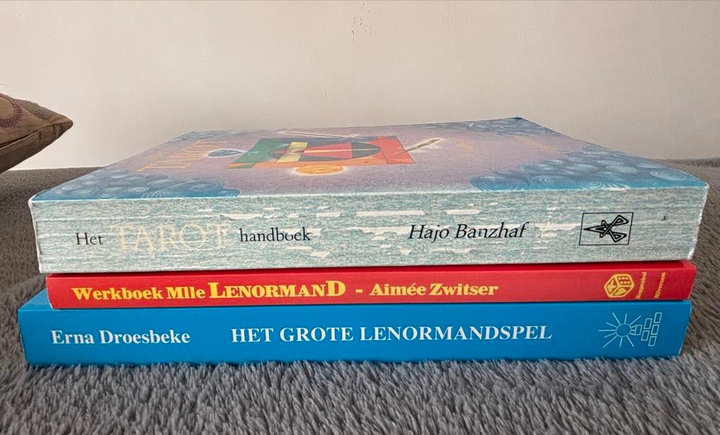 Boeken en kaartenset: Tarot en Tarot Lenormand, Ophalen of Verzenden, Zo goed als nieuw, Tarot of Kaarten leggen, Instructieboek