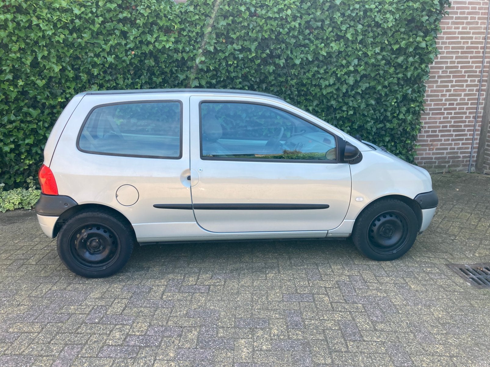 Leuke Renault Twingo 1.2 uit 2005 met airco apk tot mrt’ 27, Voorwielaandrijving, Twingo, 600 kg, 4 cilinders