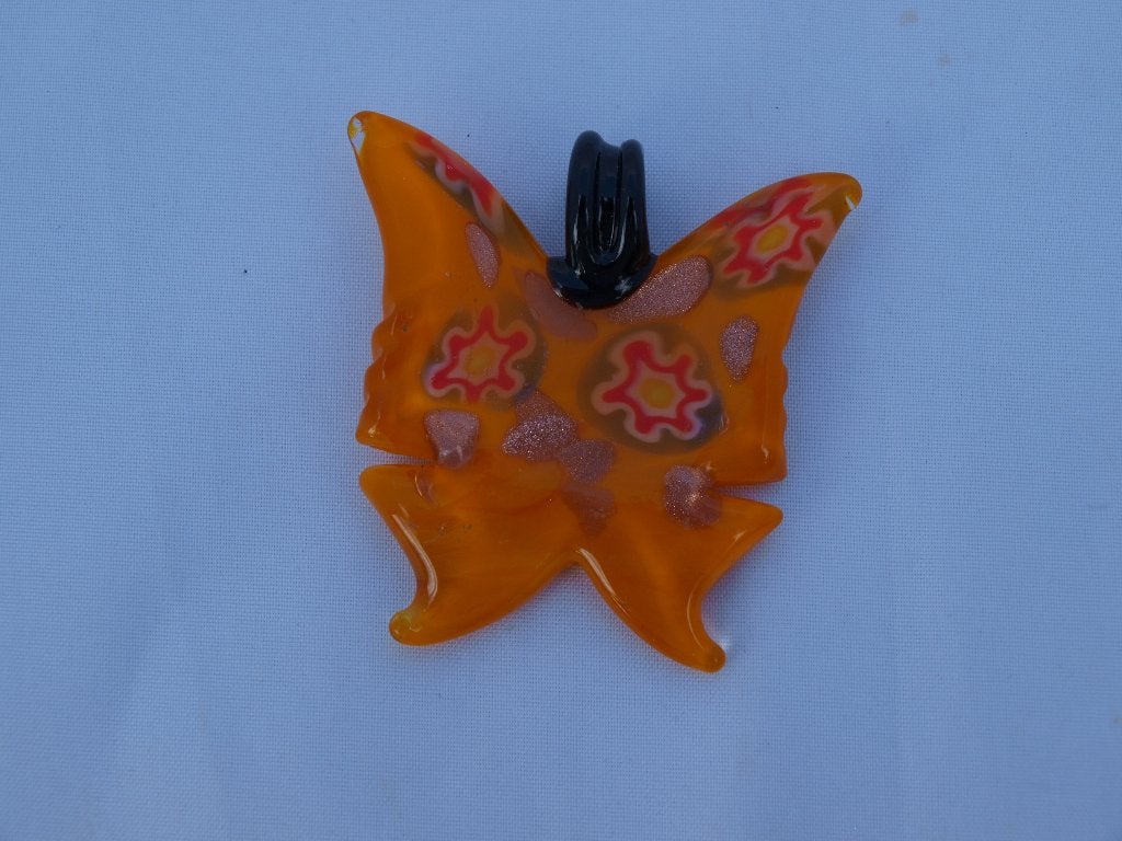 Mooie oranje vlinder hanger van glas, Glas of Kristal, Nieuw, Oranje, Ophalen of Verzenden