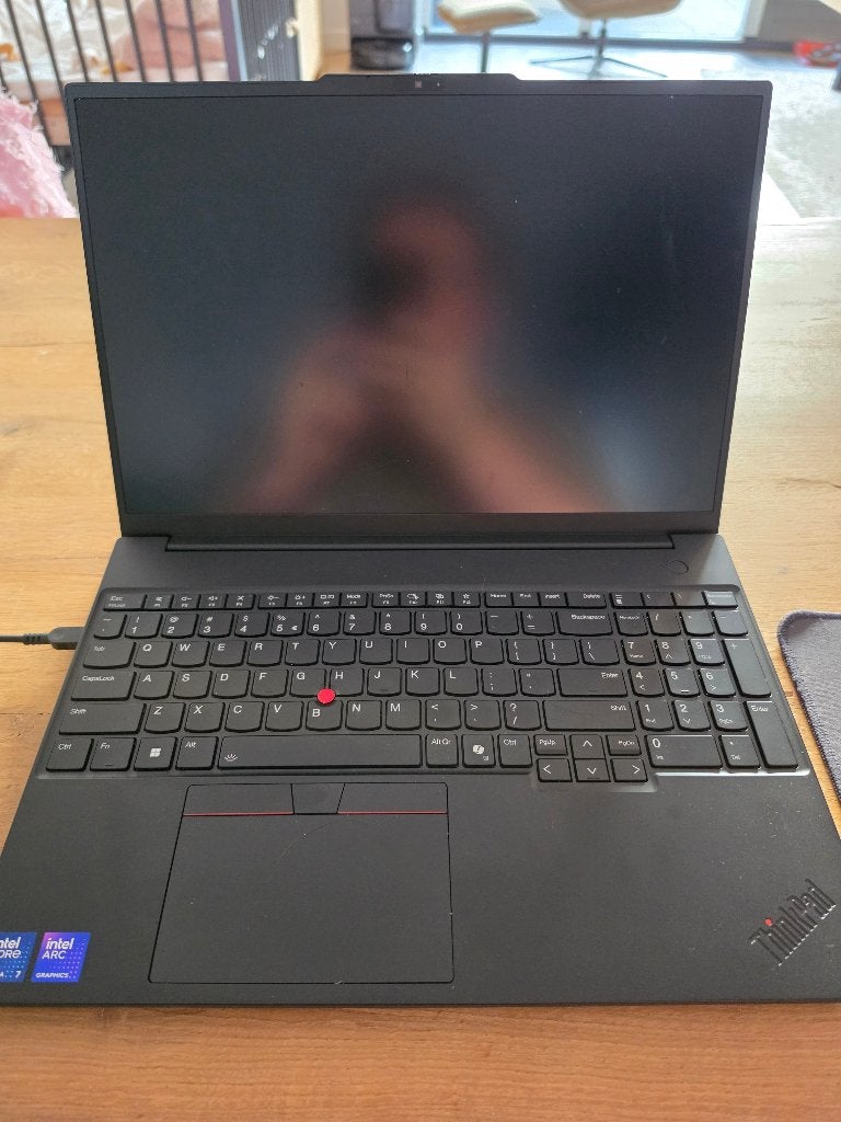 Lenovo ThinkPad E16 G3 IAL - gekocht 2 april 2026, Qwerty, Ophalen of Verzenden, Zo goed als nieuw, 1 TB