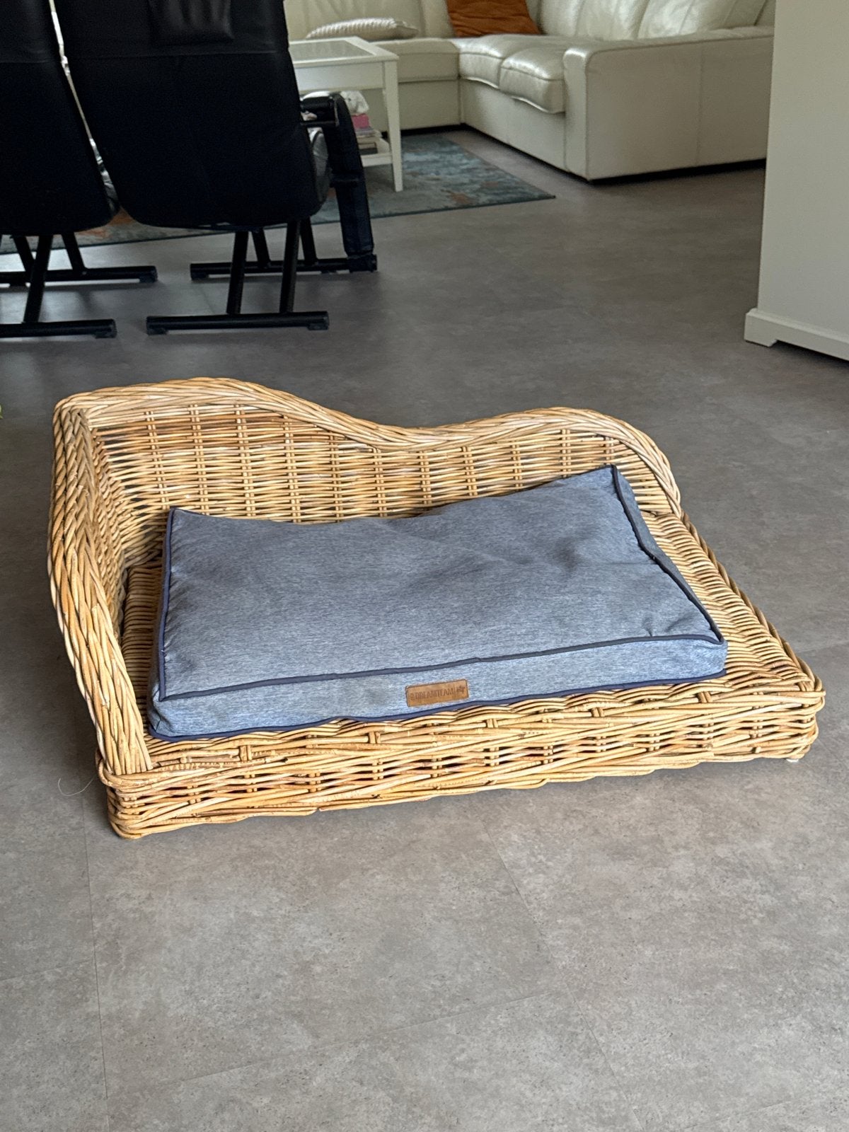 Hondenmand / rotan divan, Ophalen, Gebruikt, Overige