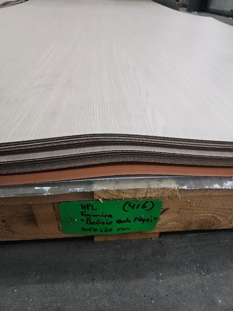 Formica HPL fineer plaat F8921 Belisio Oak 305x130cm ( 416 ), Doe-het-zelf en Verbouw, Platen en Panelen, Ophalen, HPL, Gebruikt