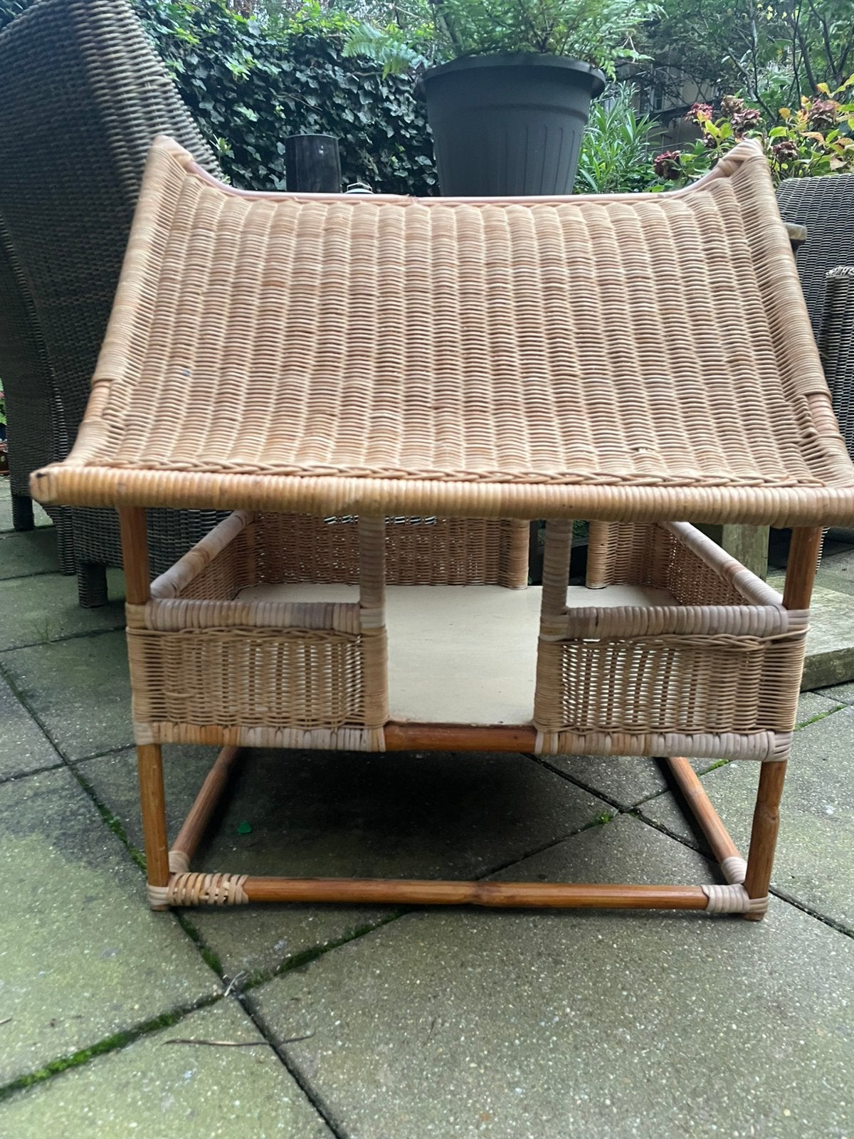 Rotan poppenhuis uit Maleisië, Ophalen, Gebruikt, Poppenhuis