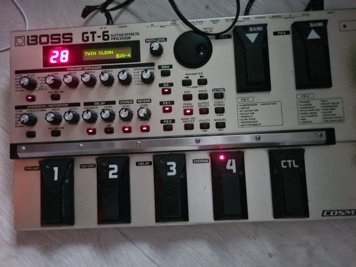 Boss GT-6 Gitaar Multi-effect Processor, Muziek en Instrumenten, Effecten, Ophalen of Verzenden, Gebruikt, Delay of Echo