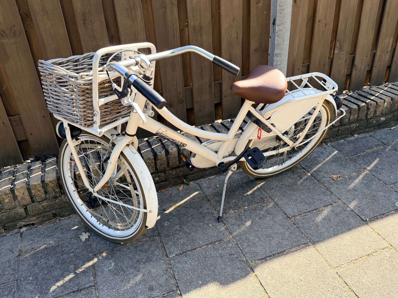 Gebruikte damesfiets met mand - Opknapper 22 inch, Fietsen en Brommers, Fietsen | Dames | Damesfietsen, Gebruikt, Versnellingen