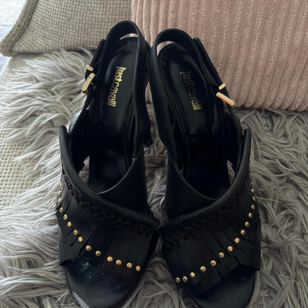 Just Cavalli Zwarte Sandalen met Gouden Studs - Maat 38, Ophalen of Verzenden, Gedragen, Zwart, Sandalen of Muiltjes