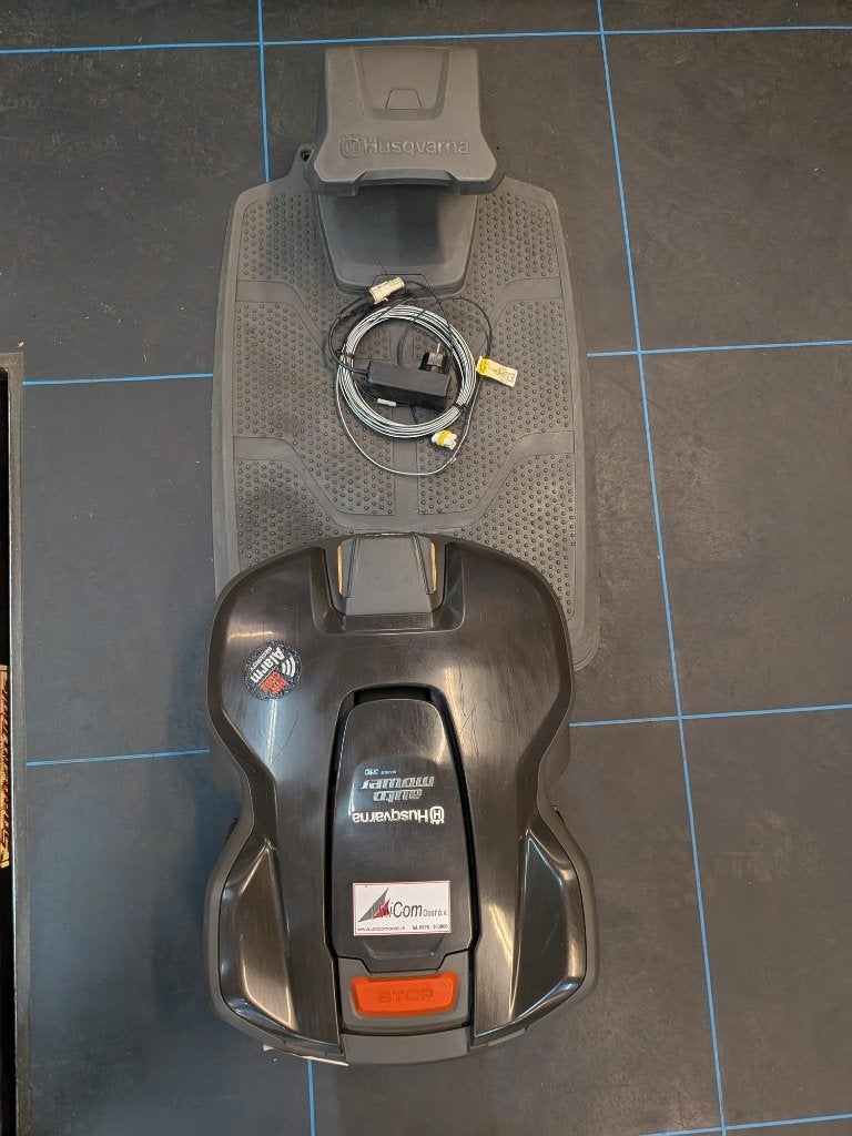 Husqvarna robotmaaier, Ophalen of Verzenden, Gebruikt, Minder dan 20 cm, Husqvarna