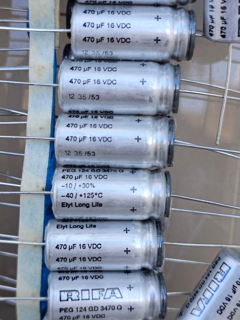 470uF 16V rifa long life, Ophalen of Verzenden, Zo goed als nieuw