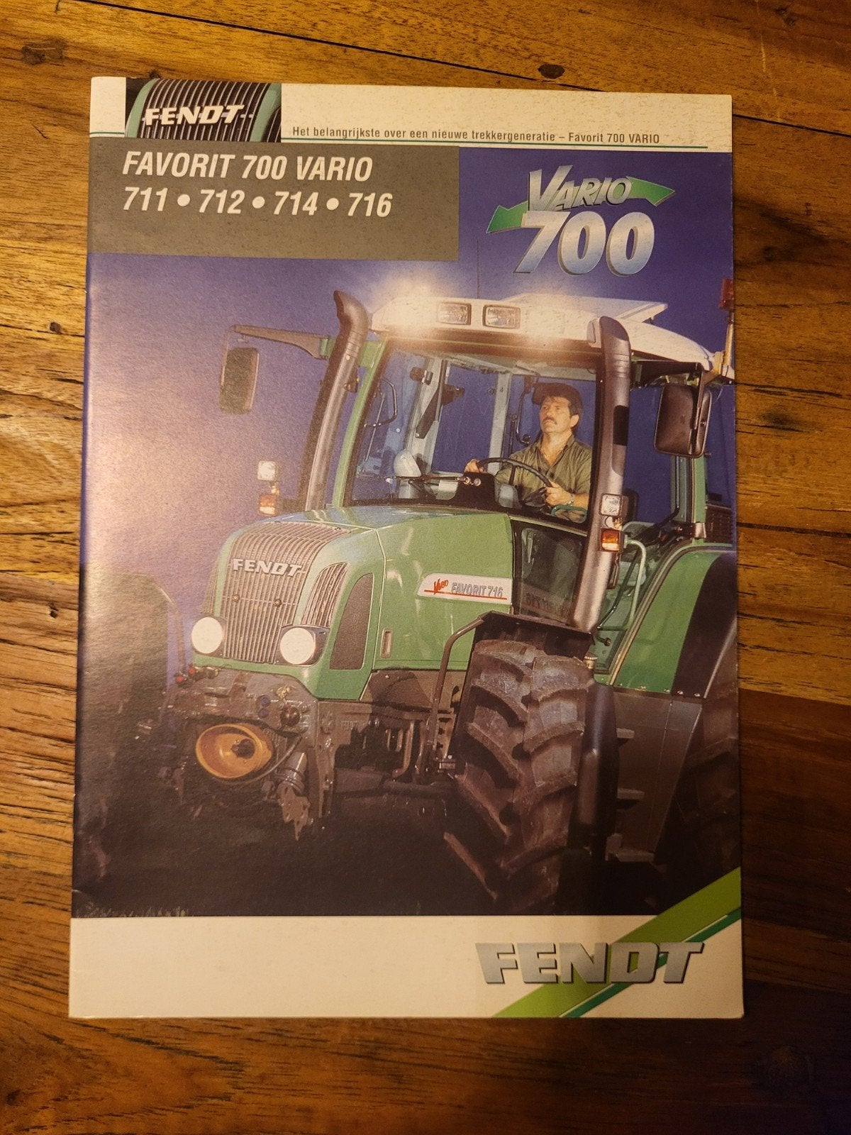 tractor folder Fendt 700 Vario 711 712 714 716, Ophalen of Verzenden