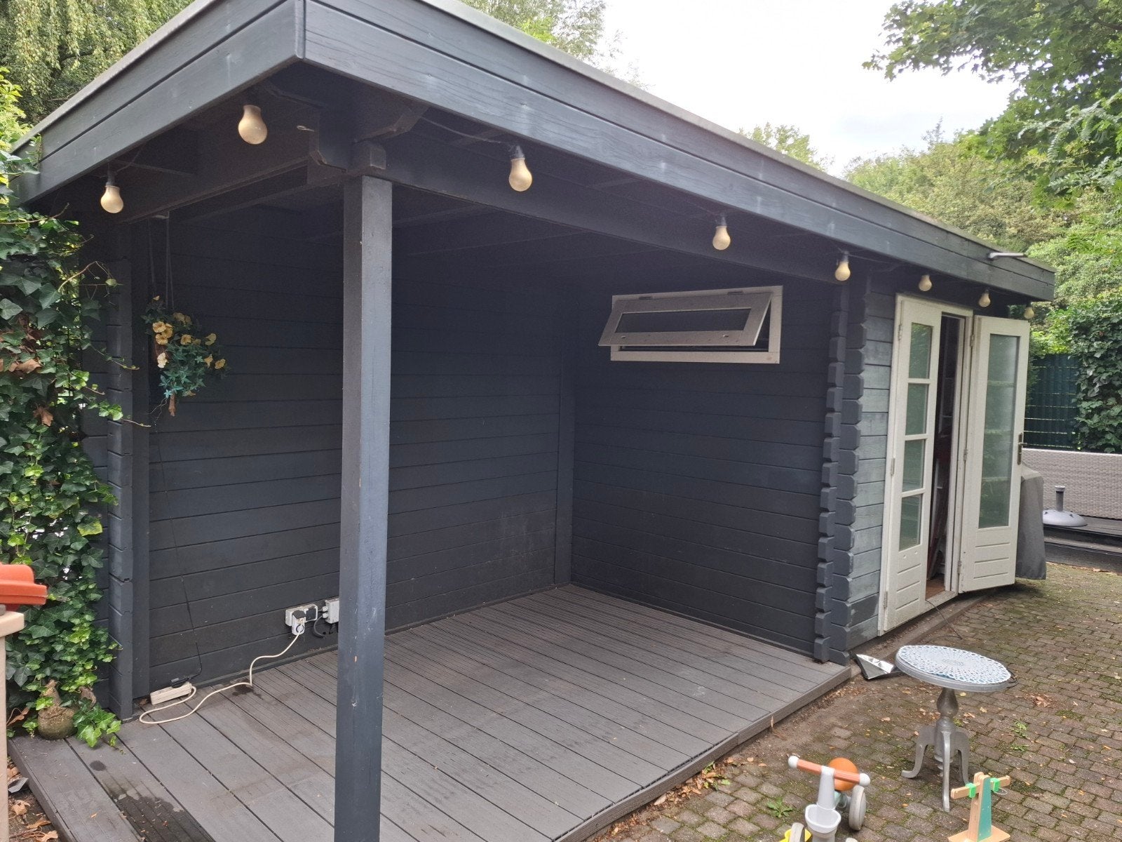 Tuinhuis / blokhut met overkapping 5,5 x 2 m, Ophalen, Tuinhuis, 1 raam, 500 cm of meer