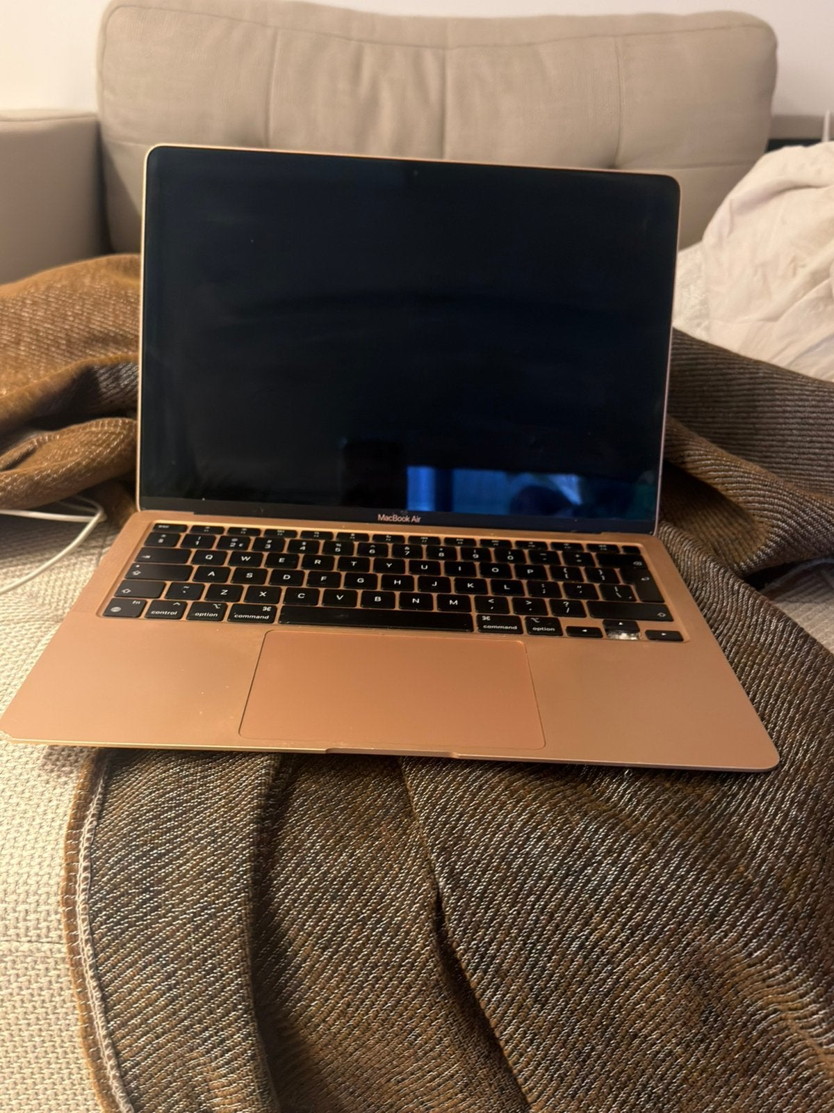 Macbook Air 2021 Rose, Computers en Software, Gebruikt, 13 inch, Minder dan 2 Ghz, Ophalen of Verzenden