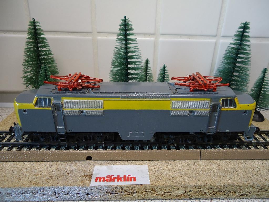 marklin 3051 // 3055 serie 1200 van de NS, Ophalen, Wisselstroom, Gebruikt, Locomotief