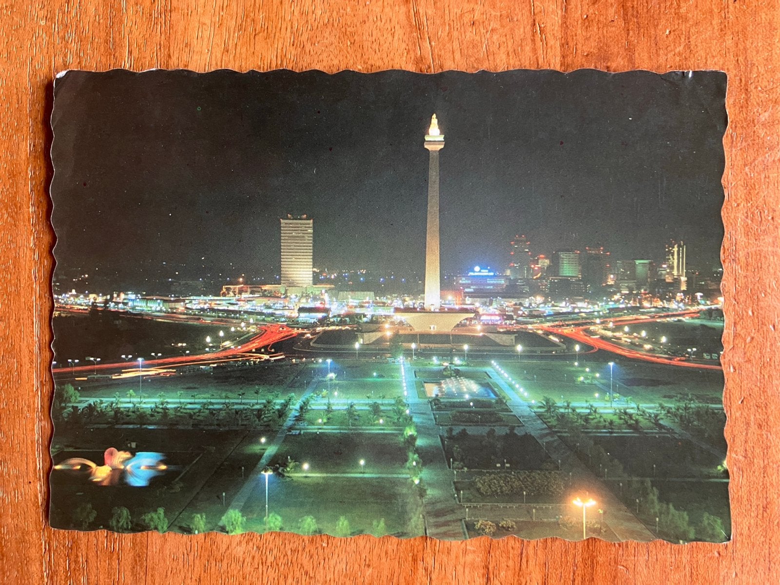 Jakarta Indonesië - Nationaal Monument bij nacht - 1985, Ophalen of Verzenden, 1960 tot 1980, Gelopen, Buiten Europa