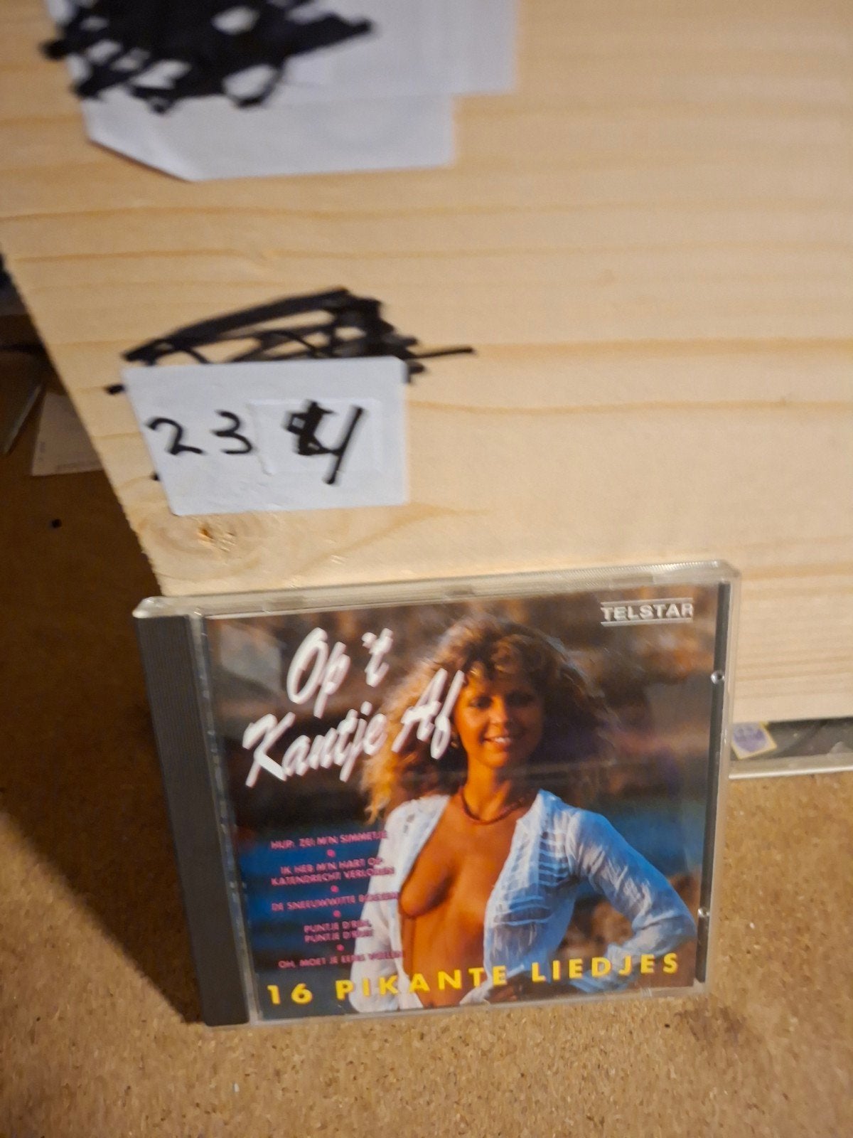 Op 't Kantje Af - 16 Pikante Liedjes CD, Ophalen of Verzenden, Gebruikt, Album, Inclusief doosje