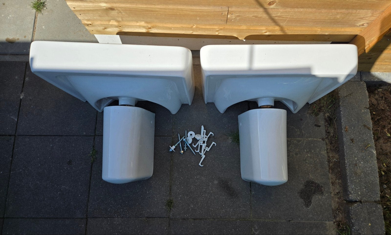 2x Laufen Pro wasbak met sifonkap wit badkamer keuken., Ophalen, Zo goed als nieuw, Steen, Wastafel