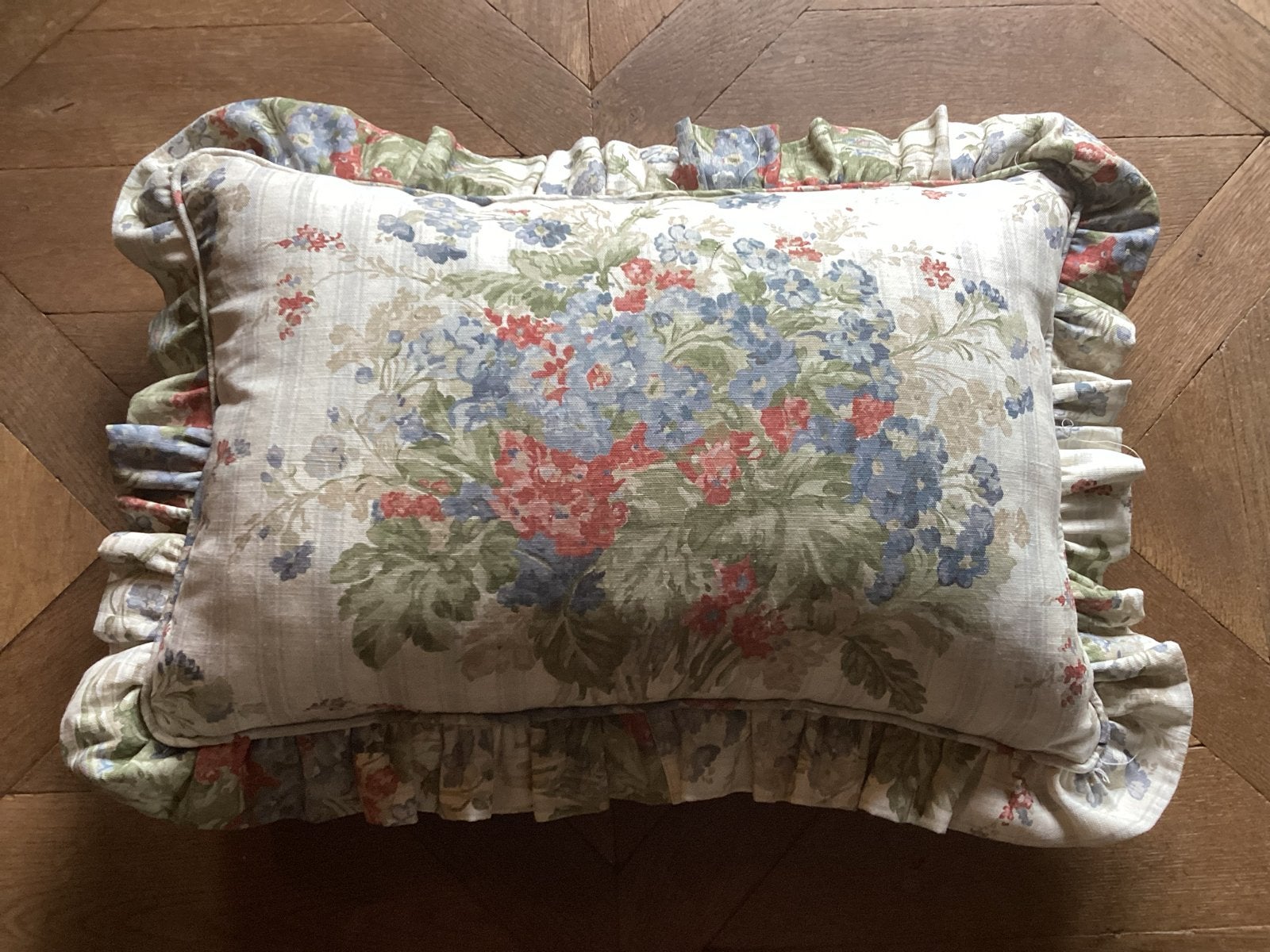 Ralph Lauren linnen kussens met roes en piping, Huis en Inrichting, Woonaccessoires | Kussens, Overige merken, Meerkleurig, Nieuw