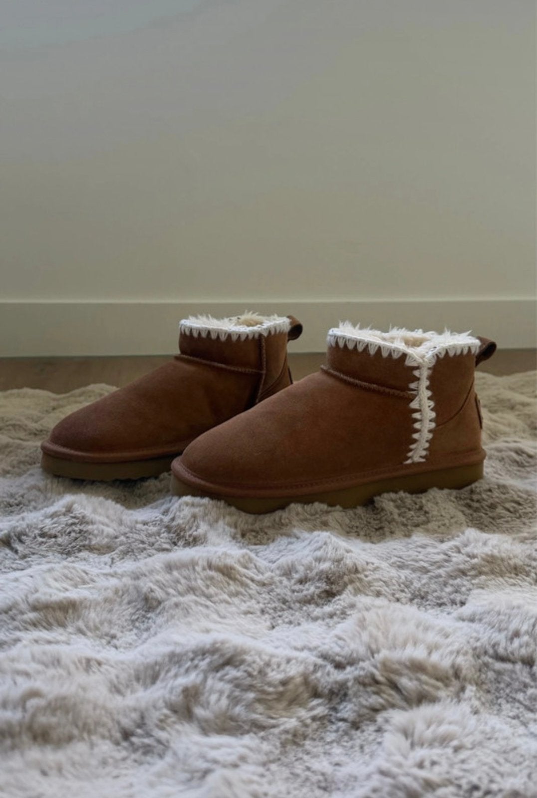 OOG generation UGG-lookalikes, Kleding | Dames, Bruin, Lage of Enkellaarzen, Ophalen of Verzenden, Zo goed als nieuw