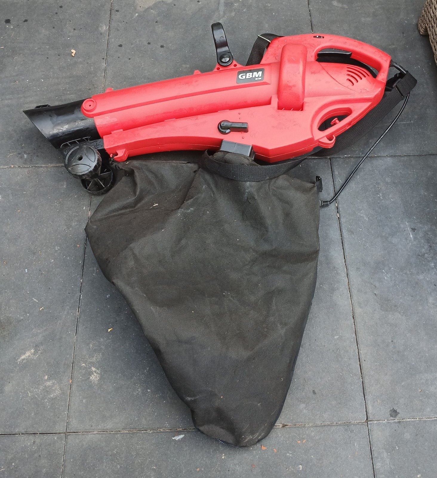 GBM BR-33V Bladblazer met Zuigfunctie en Opvangzak, Ophalen, Gebruikt, Met opvangzak, Handgedragen