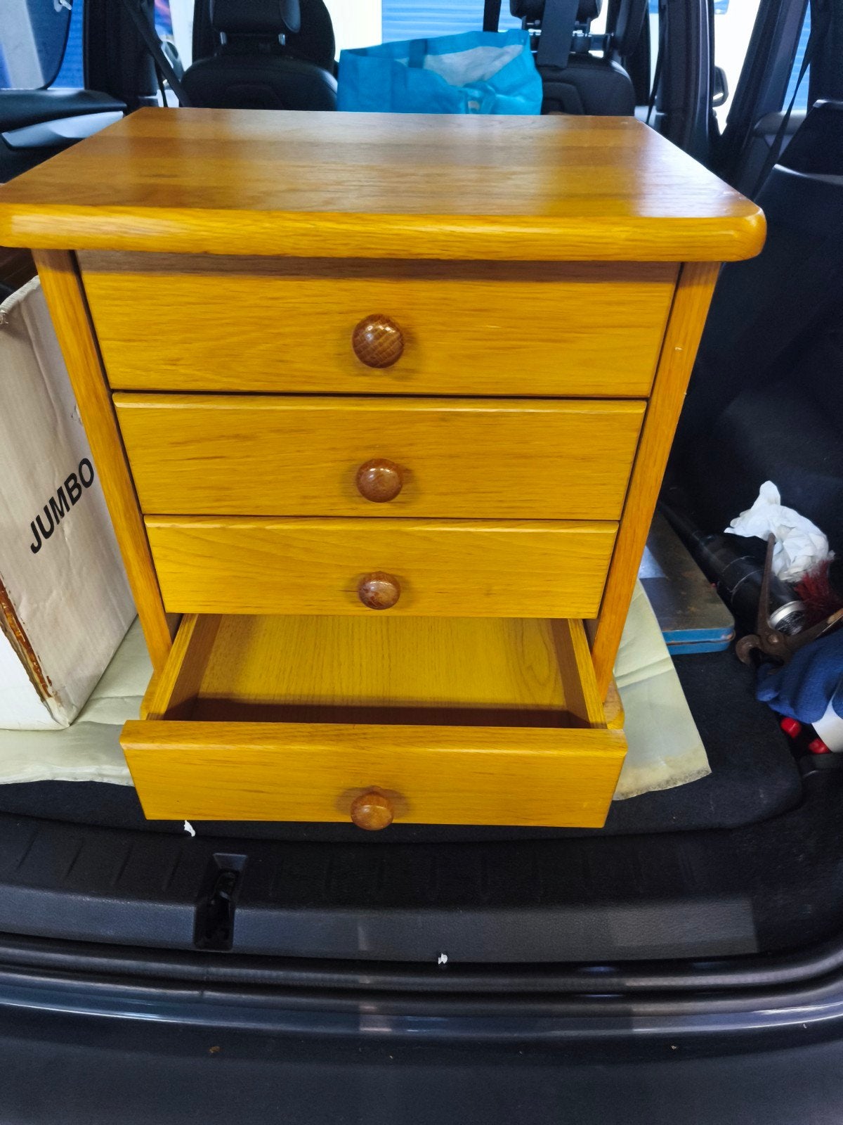 Houten ladekastje met 4 laden, Ophalen