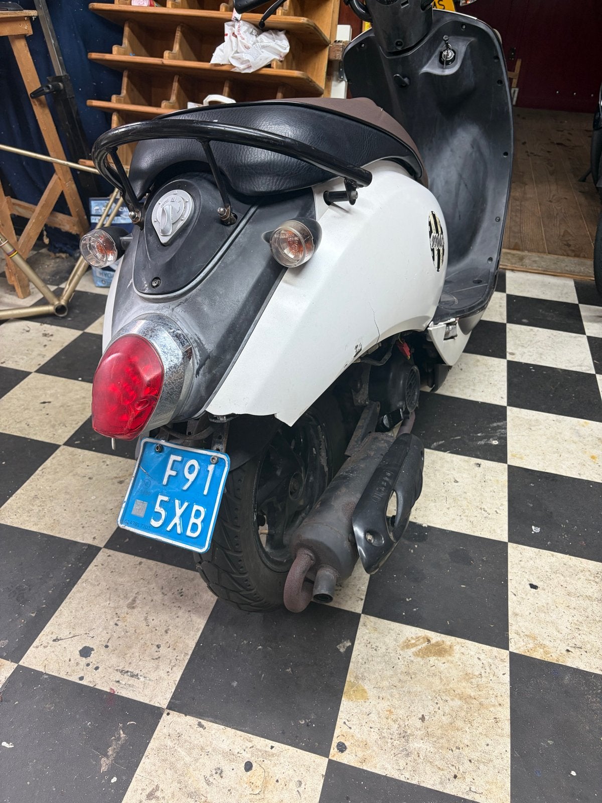 Sym Mio scooter - Gebruikt maar functioneel, Ophalen of Verzenden, Gebruikt, Overige typen
