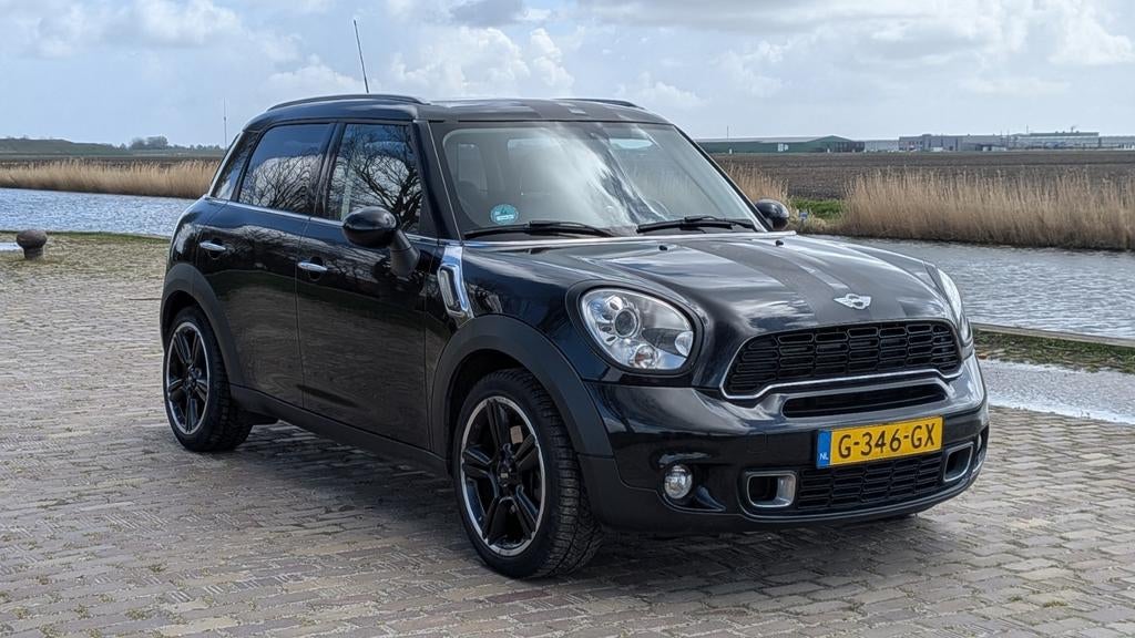 Mini Cooper countryman sport 2013 full options, Auto's, Mini, Voorwielaandrijving, Zwart, Countryman, Zwart