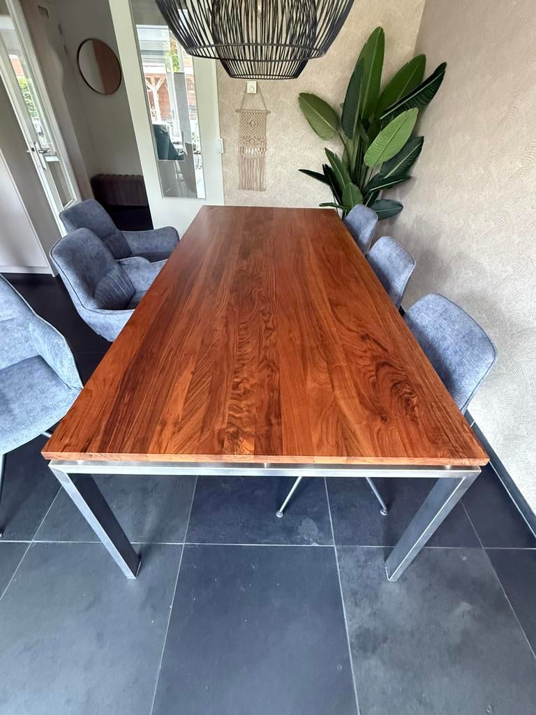 Mooie Massief noten eettafel met RVS onderstel, Ophalen, Gebruikt, 200 cm of meer, 50 tot 100 cm