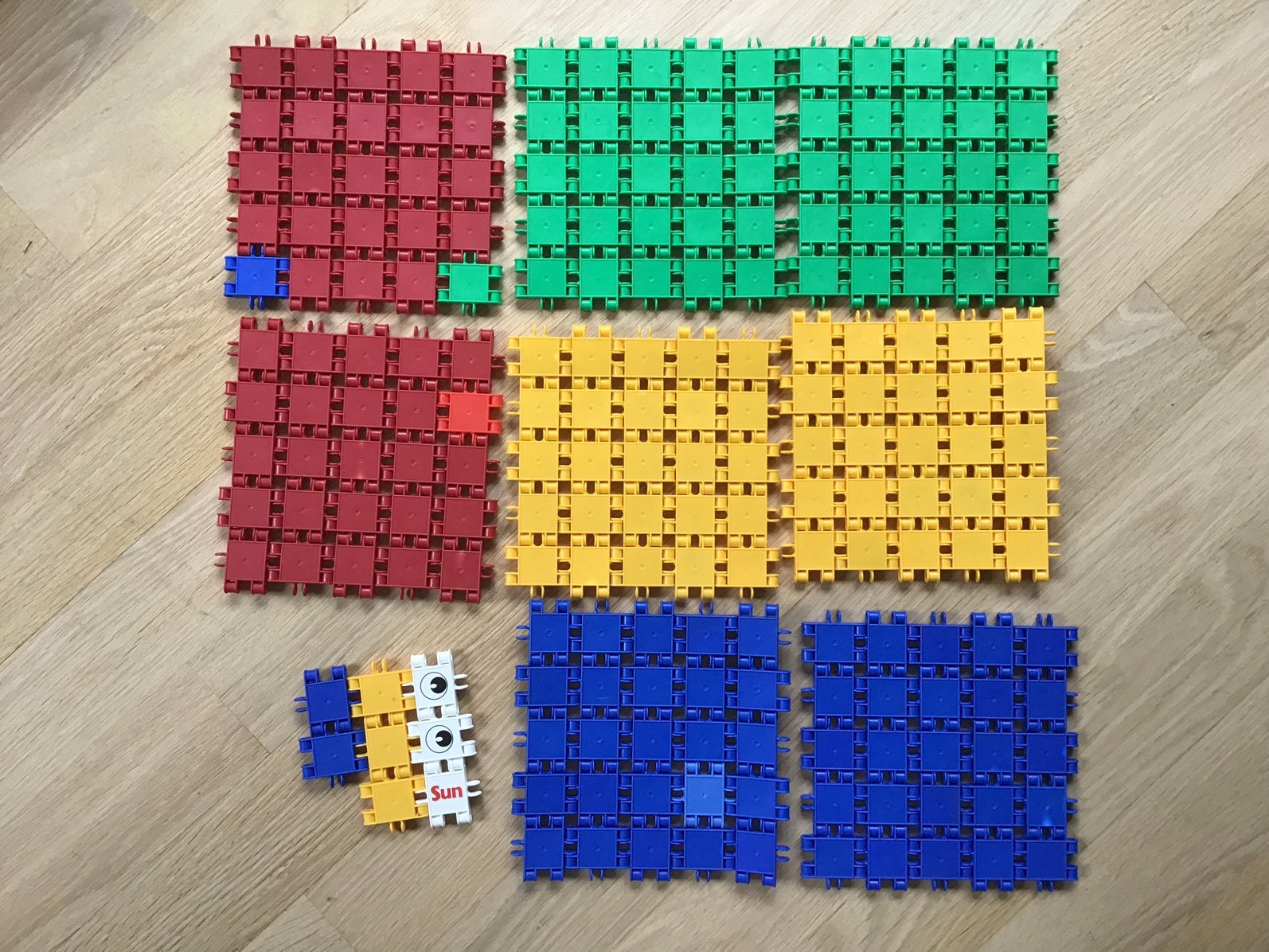 Clics bouwblokken. Educatief speelgoed. 208 stukjes., Ophalen of Verzenden, Zo goed als nieuw