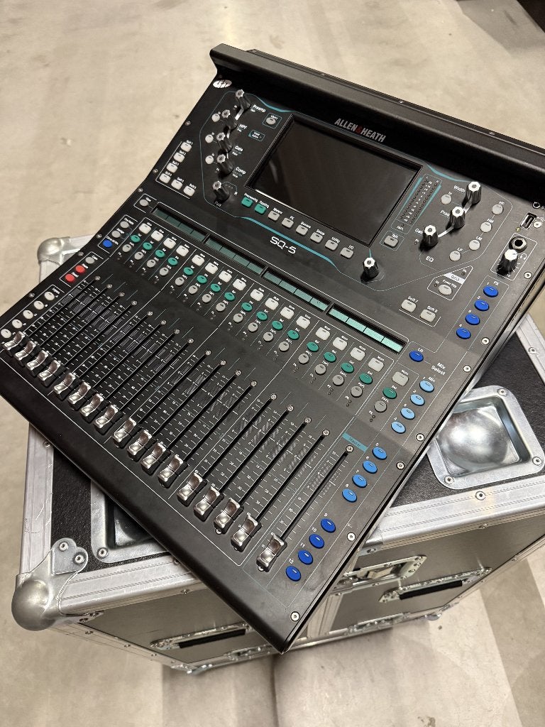 3x Allen & Heath SQ-5 Beschikbaar (Zie omschrijving), Muziek en Instrumenten, Ophalen, Zo goed als nieuw, 20 kanalen of meer, Microfooningang