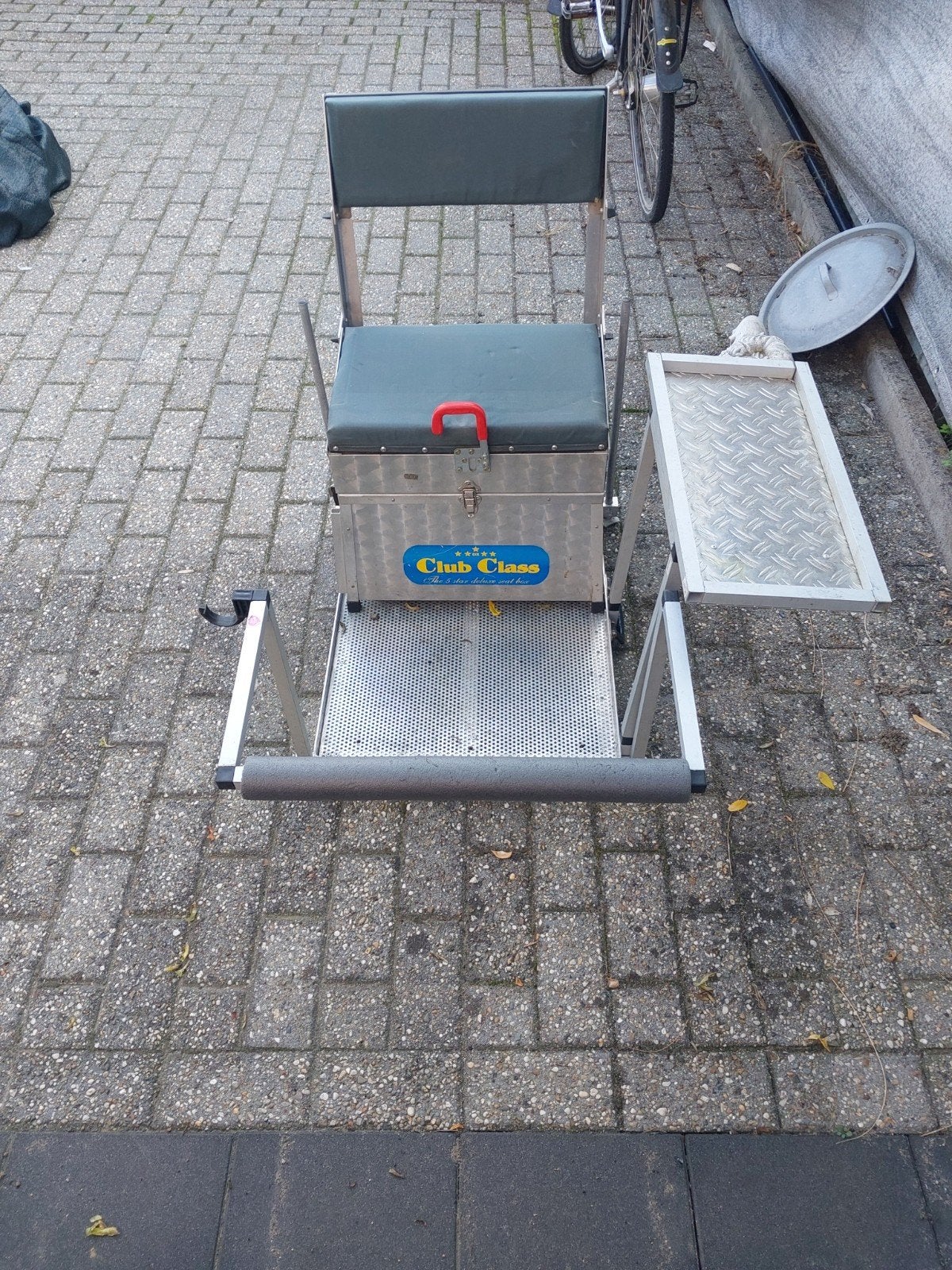 vis kist met plateau hengelsteun en tafeltje., Watersport en Boten, Ophalen, Gebruikt, Overige typen