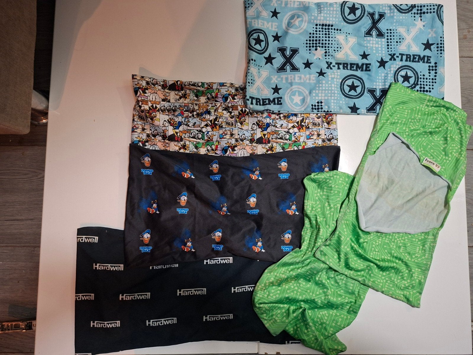 Rekbare boekenkaften- Hardwell, Disney, X-Treme, Ophalen of Verzenden