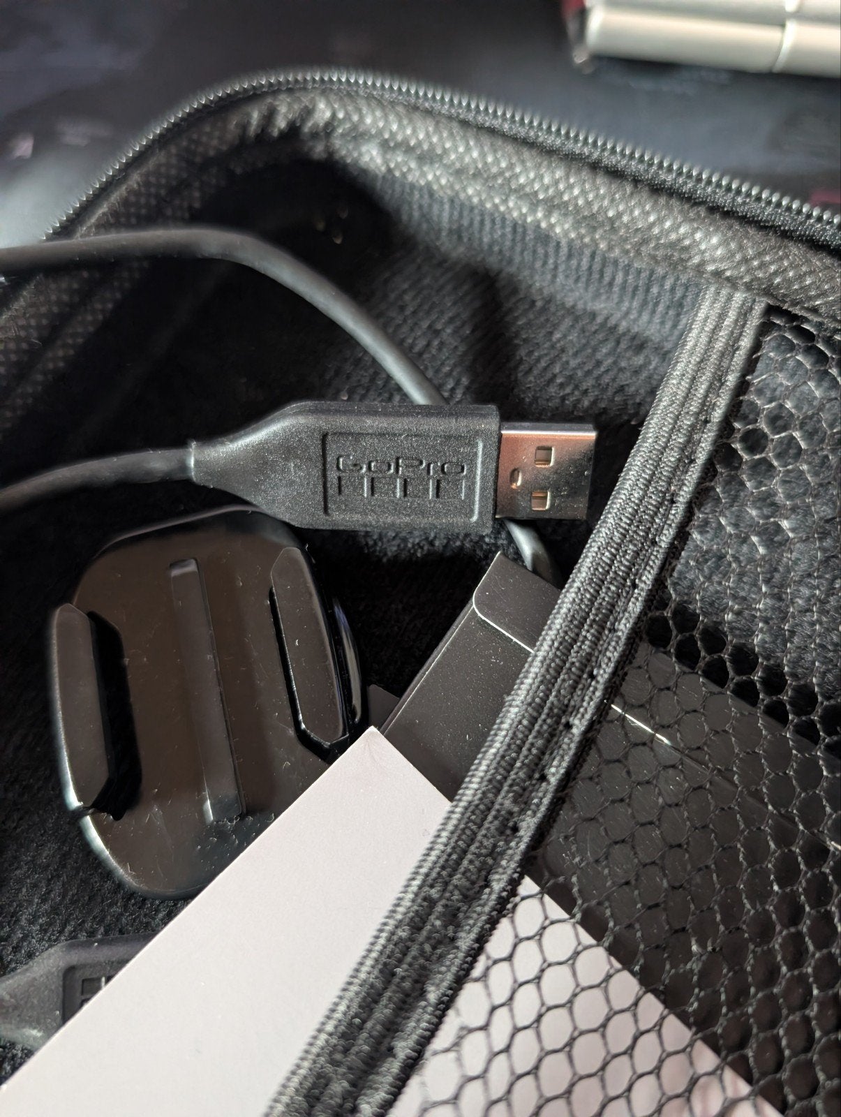 Foto 4 van Complete GoPro HERO White Set – Inclusief Veel Accessoires!