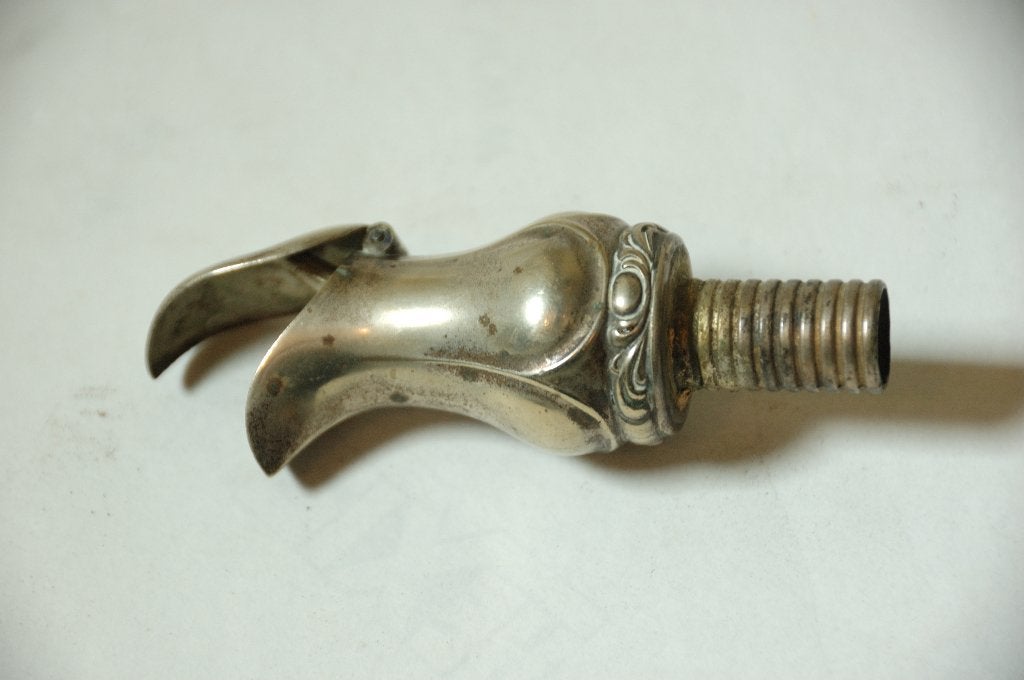 Wijnschenker, zilverkleurig/verzilverd?, antiek, Ophalen of Verzenden