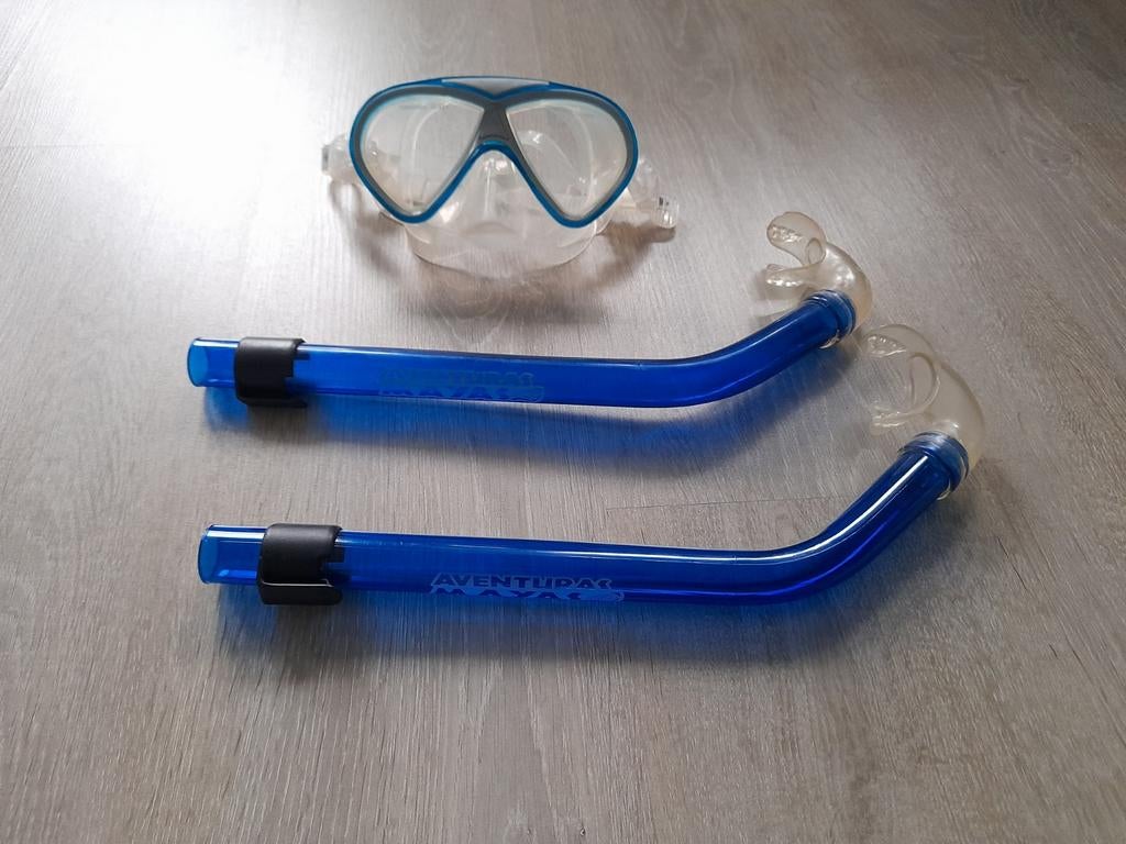 Duikbril en 2 snorkels, Watersport en Boten, Snorkelen, Ophalen of Verzenden, Zo goed als nieuw, Snorkelset