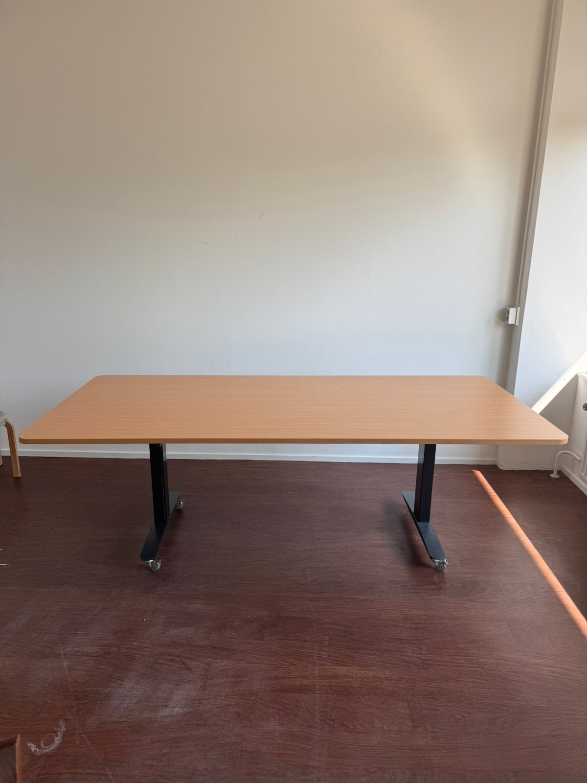 Ruime vergadertafel / bureautafel – 240 x 110 cm, Ophalen, Zo goed als nieuw