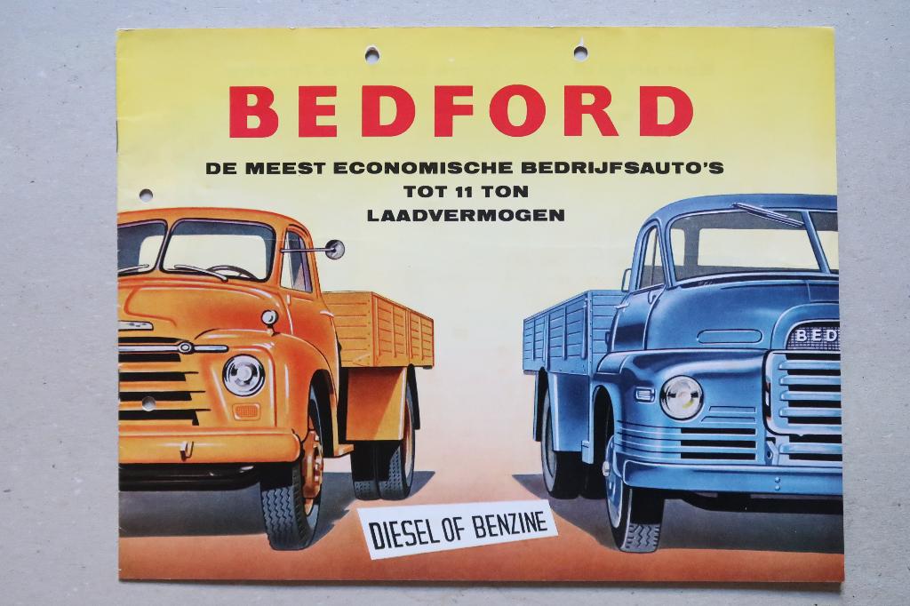 Twee brochures van Bedford bedrijfswagens, Boeken, Ophalen of Verzenden, Gelezen, Overige merken