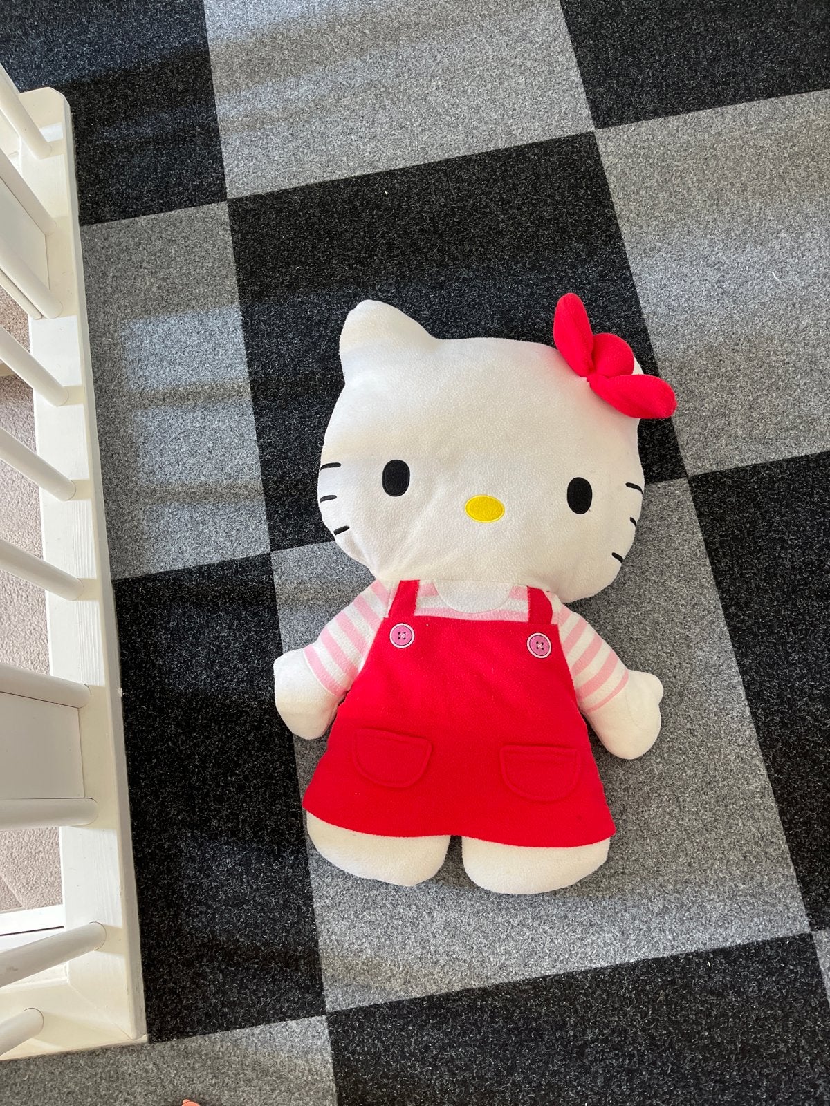 Hello Kitty knuffel met rood jurkje groot, Kinderen en Baby's, Ophalen, Overige merken, Overige typen, Zo goed als nieuw