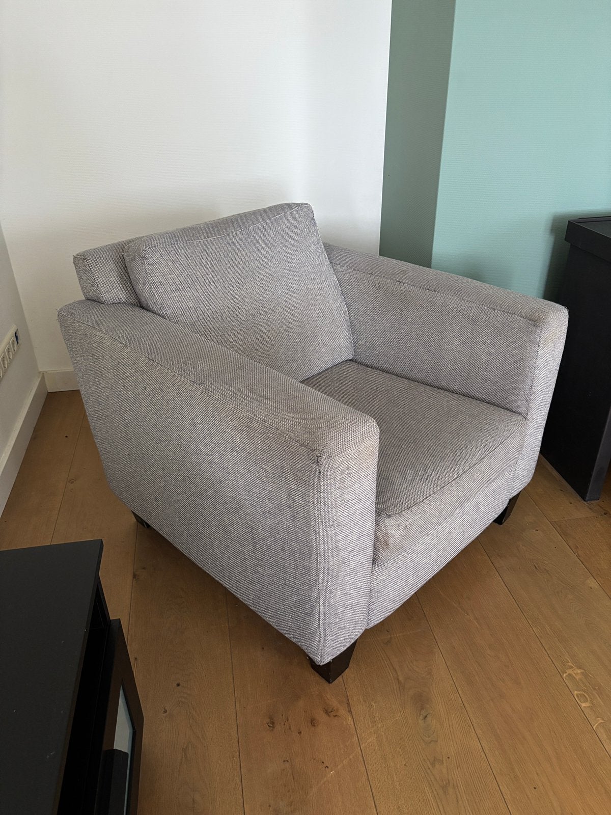 Nette grijze fauteuil, Ophalen, Eenpersoons, 75 tot 100 cm, Zo goed als nieuw