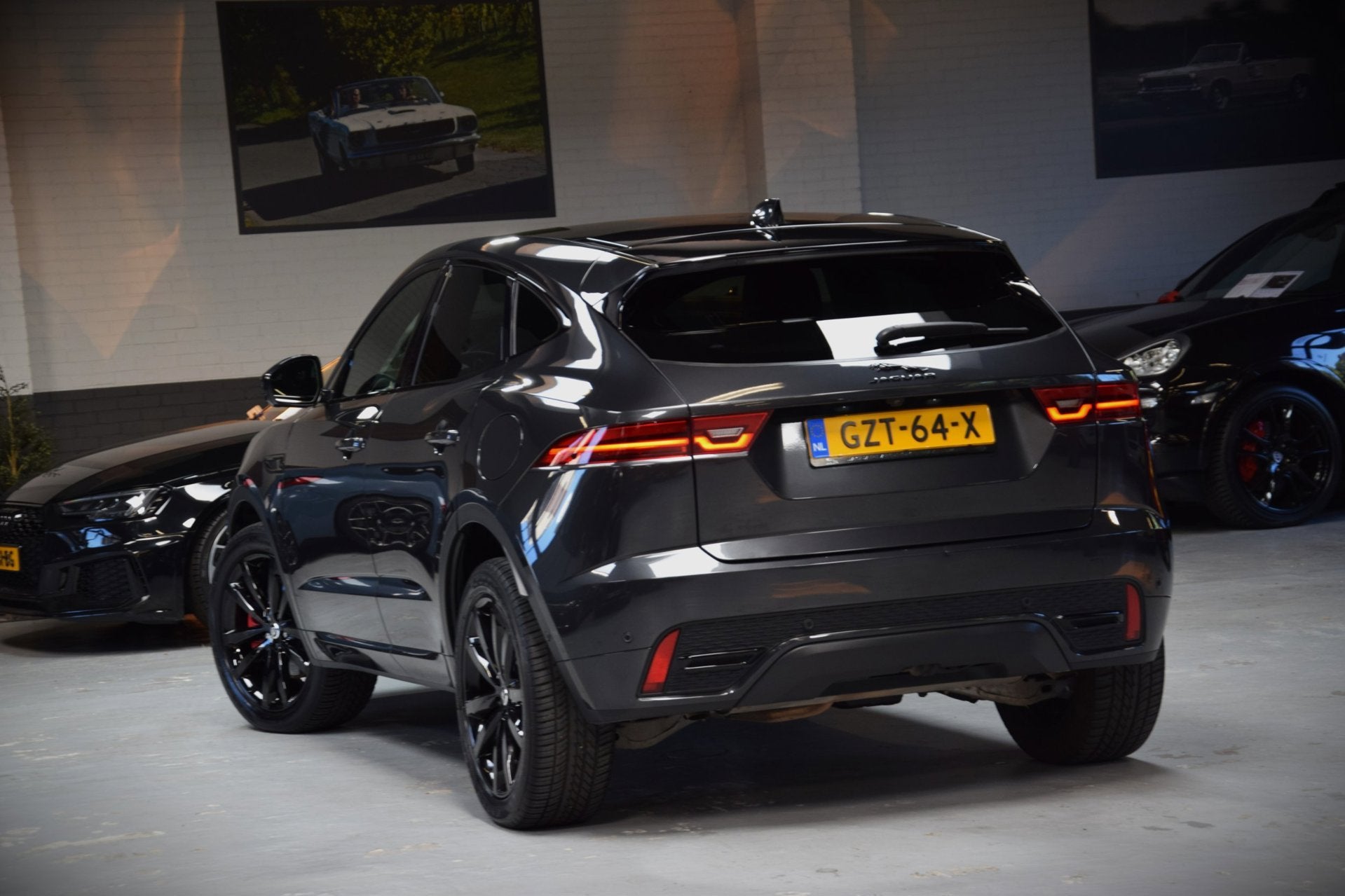 Jaguar E-PACE 1.5 P270e R-Dynamic HSE Navi|Leder|1e Eig|Deal, Dealer onderhouden, Euro 6, 2102 kg, Hybride Elektrisch/Benzine